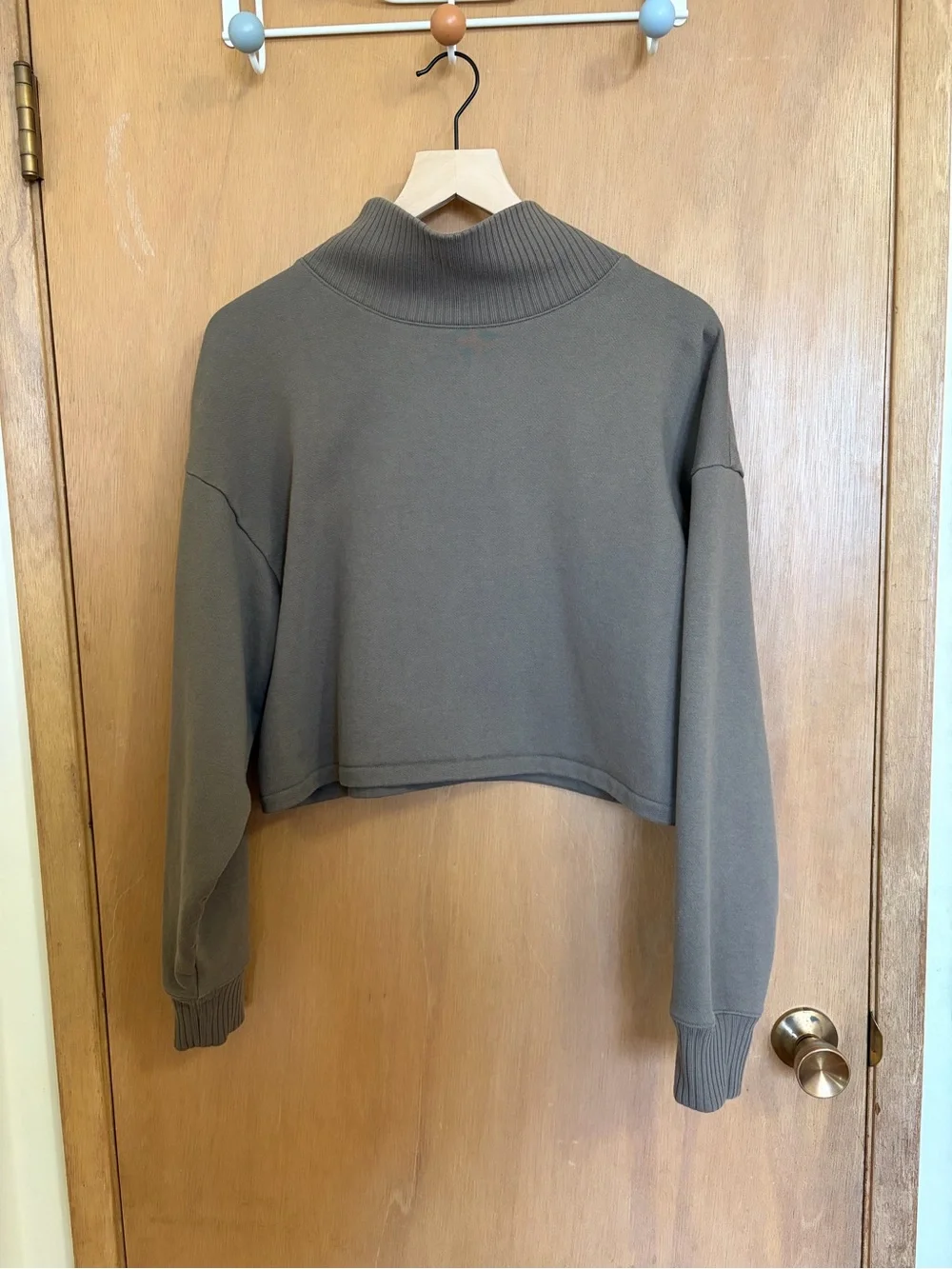 Alo Olive Green Cropped Turtleneck Sweater